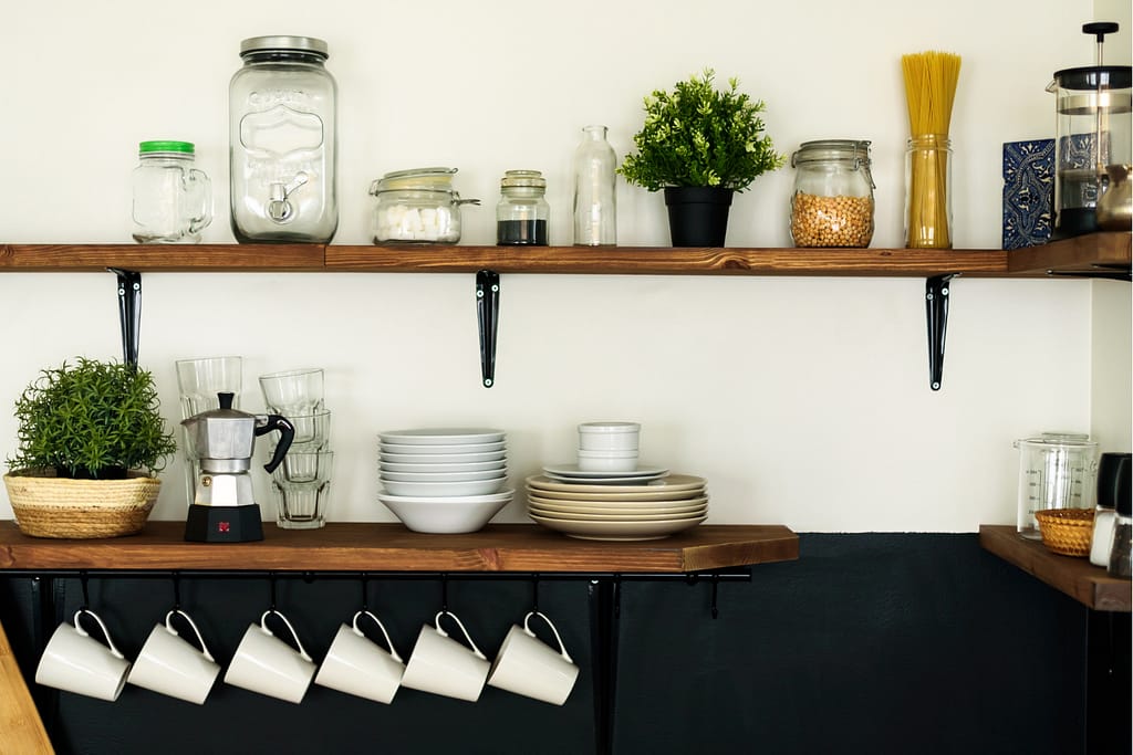 HOW TO MAKE DIY FLOATING KITCHEN SHELVES